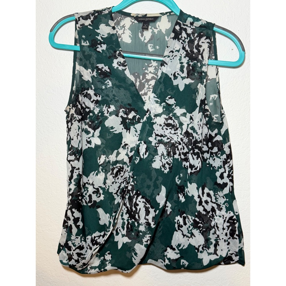 Banana Republic Petite Small Green Floral Sleeveless Crossover Blouse 557983-01